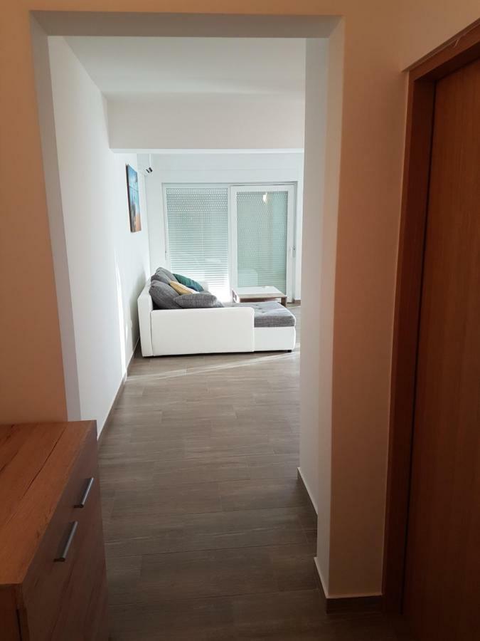 Apartments Eni Ловран Екстер'єр фото