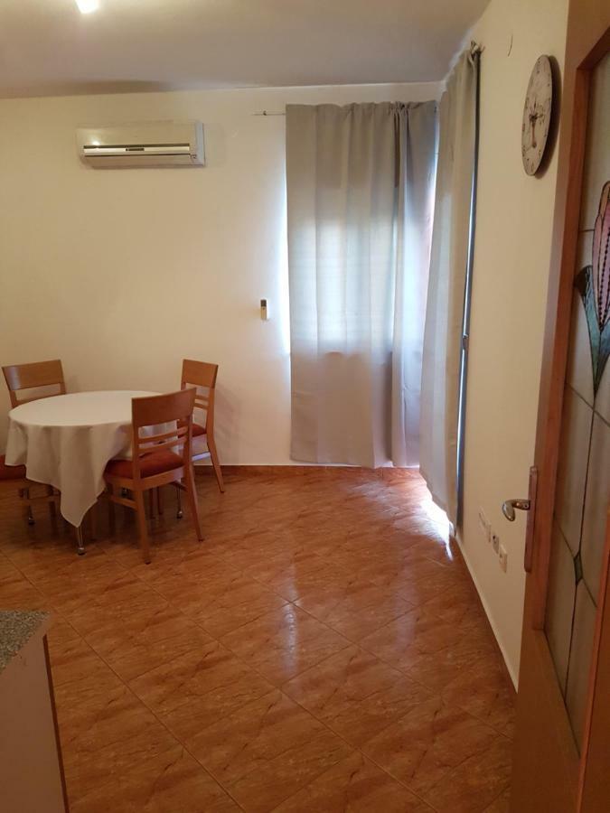 Apartments Eni Ловран Екстер'єр фото