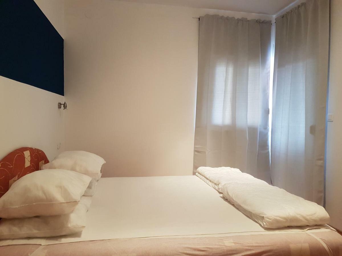 Apartments Eni Ловран Екстер'єр фото